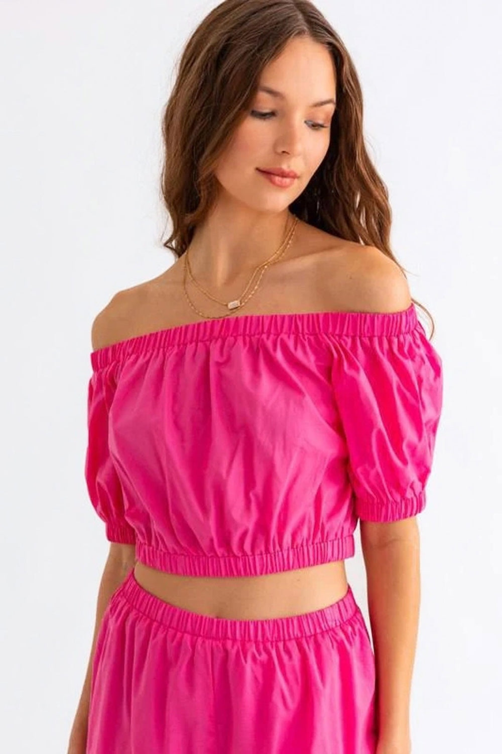 Off-Shoulder Crop Top and Ruffled Shorts (SET)